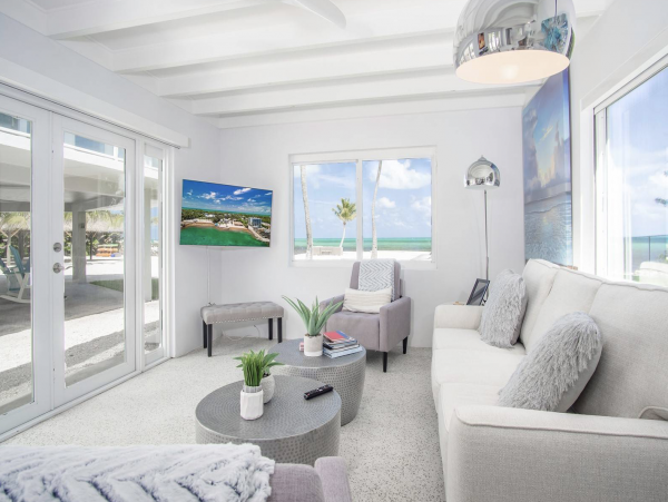 Islamorada Three Bedroom Home with Full Ocean View & Pool